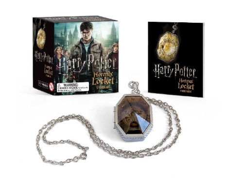 Buchcover und Innenansicht für das Buch: Harry Potter Locket Horcrux Kit and Sticker Book