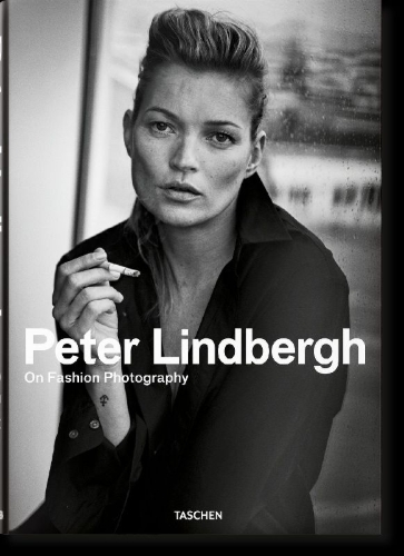 Buchcover und Innenansicht für das Buch: Peter Lindbergh. On Fashion Photography