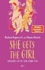 Buchcover und Innenansicht für das Buch: She Gets the Girl
