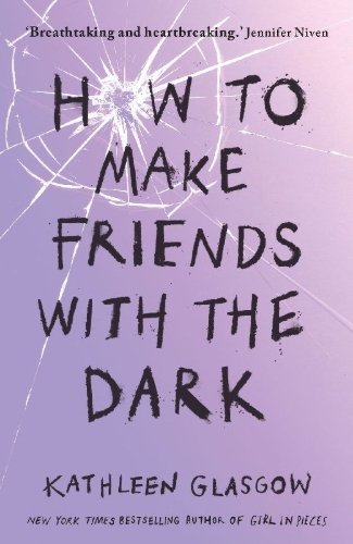 Buchcover und Innenansicht für das Buch: How to Make Friends with the Dark