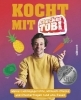 Buchcover und Innenansicht für das Buch: Kocht mit Checker Tobi  - Meine Lieblingsgerichte, Mitmach-Checks und Checker-Fragen rund ums Essen