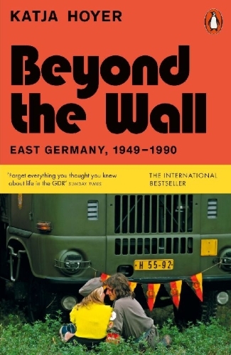 Buchcover und Innenansicht für das Buch: Beyond the Wall