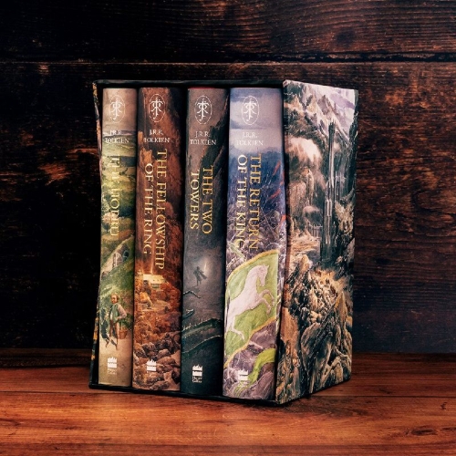 Buchcover und Innenansicht für das Buch: The Hobbit & The Lord of the Rings Boxed Set