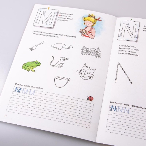 Buchcover und Innenansicht für das Buch: Buchstaben schreiben