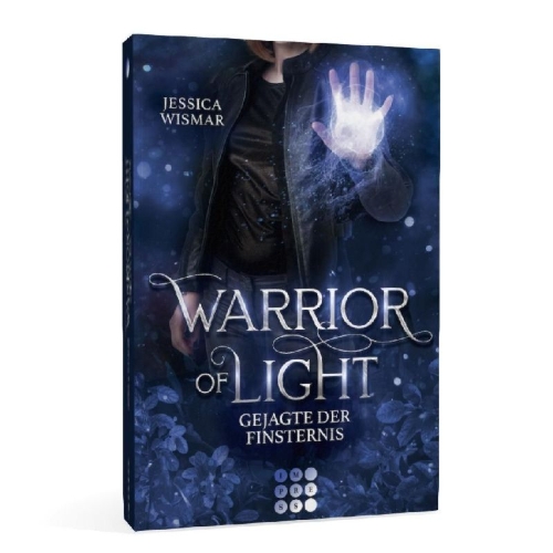 Buchcover und Innenansicht für das Buch: Warrior of Light 3: Gejagte der Finsternis