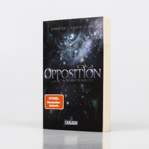 Buchcover und Innenansicht für das Buch: Opposition. A Lux Novel. Book Five