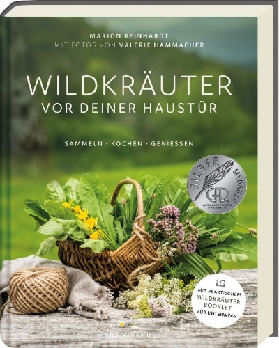 Buchcover und Innenansicht für das Buch: Wildkräuter vor deiner Haustür - Silbermedaille GAD 2022 - Deutscher Kochbuchpreis (bronze)