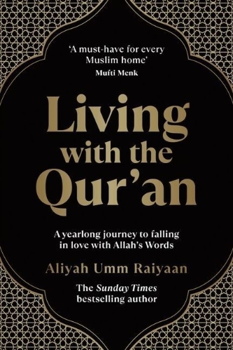 Buchcover und Innenansicht für das Buch: Living with the Qur'an