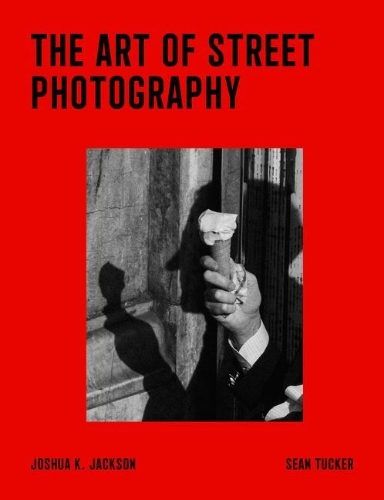 Buchcover und Innenansicht für das Buch: The Art of Street Photography