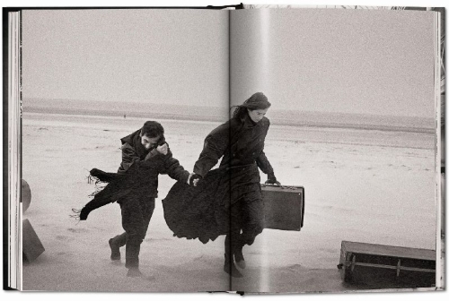 Buchcover und Innenansicht für das Buch: Peter Lindbergh. Azzedine Alaïa