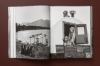 Buchcover und Innenansicht für das Buch: Bruce Weber. The Golden Retriever Photographic Society