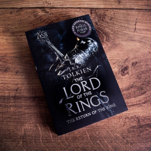 Buchcover und Innenansicht für das Buch: The Return of the King. TV Tie-In