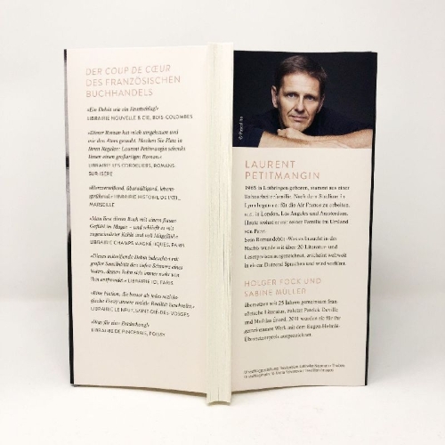 Buchcover und Innenansicht für das Buch: Ce qu'il faut de nuit (La Manufacture de Livres, Paris 2020)