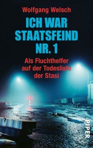 Buchcover und Innenansicht für das Buch: Ich war Staatsfeind Nr. 1