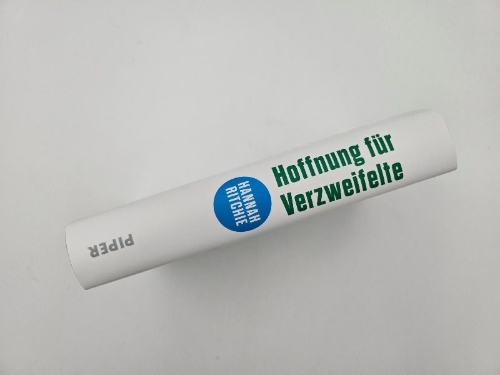 Buchcover und Innenansicht für das Buch: First Generation