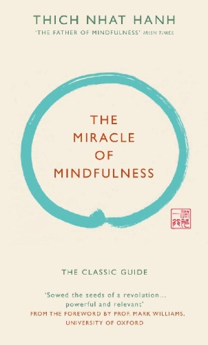 Buchcover und Innenansicht für das Buch: The Miracle of Mindfulness (Gift Edition)