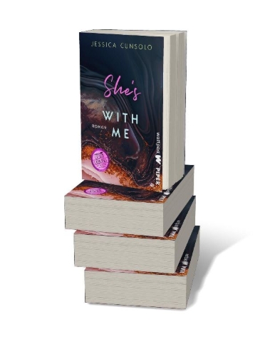 Buchcover und Innenansicht für das Buch: She's With Me