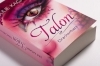 Buchcover und Innenansicht für das Buch: Rogue - The Talon Saga 2