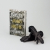 Buchcover und Innenansicht für das Buch: The Collected Stories of T. Coraghessan Boyle, Volume II: A death in Kitchawank