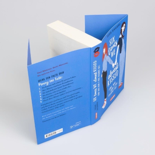 Buchcover und Innenansicht für das Buch: Six Times We Almost Kissed (and One Time We Did)