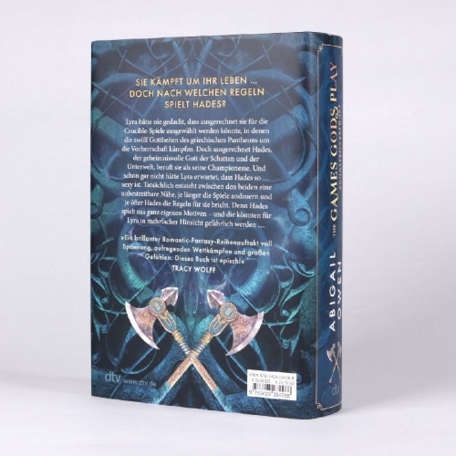 Buchcover und Innenansicht für das Buch: The Games Gods Play (The Crucible #1)