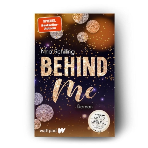 Buchcover und Innenansicht für das Buch: Behind Me
