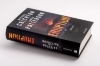 Buchcover und Innenansicht für das Buch: Eruption