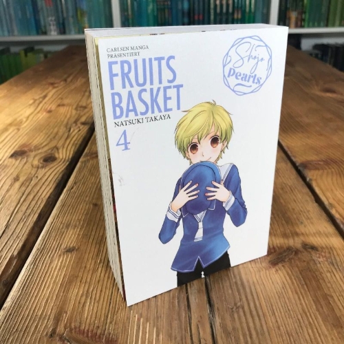 Buchcover und Innenansicht für das Buch: Fruits Basket Aizoban: Collector's Edition