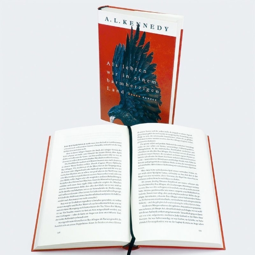 Buchcover und Innenansicht für das Buch: Alive in a Merciful Country
