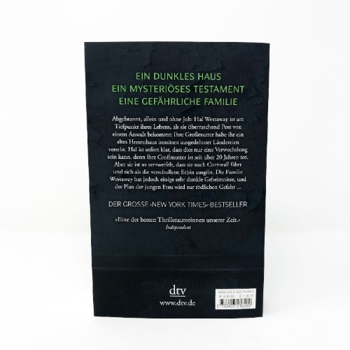 Buchcover und Innenansicht für das Buch: The Death of Mrs Westaway