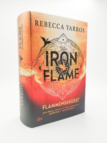 Buchcover und Innenansicht für das Buch: Iron Flame (The Empyrean #2)