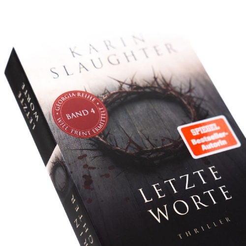 Buchcover und Innenansicht für das Buch: Broken