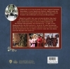Buchcover und Innenansicht für das Buch: Harry Potter: Christmas at Hogwarts: Magical Movie Moments