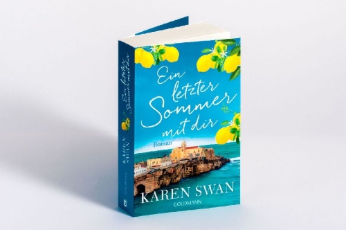 Buchcover und Innenansicht für das Buch: Three Summers