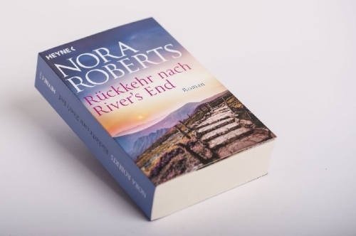 Buchcover und Innenansicht für das Buch: River's End