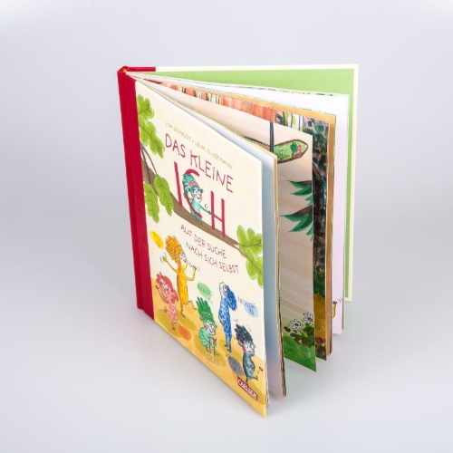 Buchcover und Innenansicht für das Buch: Das kleine Ich auf der Suche nach sich selbst