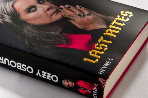 Buchcover und Innenansicht für das Buch: Last Rites