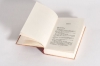 Buchcover und Innenansicht für das Buch: More