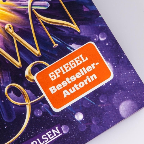 Buchcover und Innenansicht für das Buch: Crystal Crowned