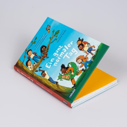 Buchcover und Innenansicht für das Buch: Ein ganz normaler Tag