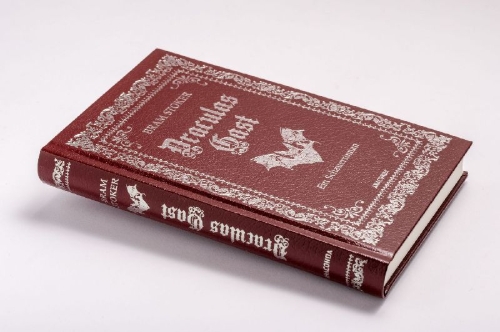 Buchcover und Innenansicht für das Buch: Draculas Gast. Ein Schauerroman mit dem ursprünglich 1. Kapitel von "Dracula"