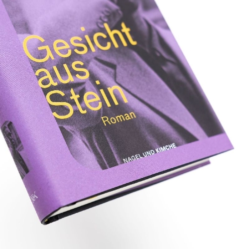 Buchcover und Innenansicht für das Buch: The Stone Face