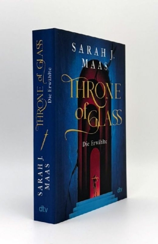 Buchcover und Innenansicht für das Buch: Throne of Glass