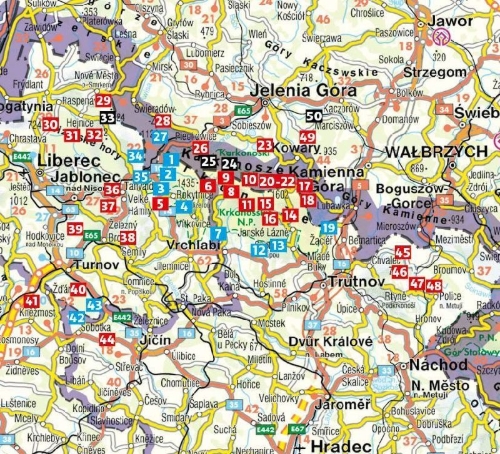 Buchcover und Innenansicht für das Buch: ROTHER Wanderführer Riesengebirge. 50 Touren
