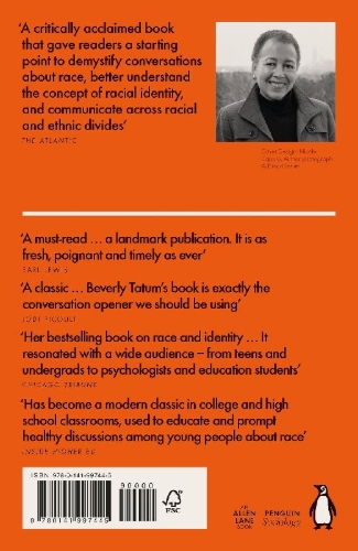 Buchcover und Innenansicht für das Buch: Why Are All the Black Kids Sitting Together in the Cafeteria?
