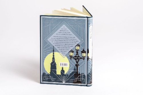 Buchcover und Innenansicht für das Buch: White Nights