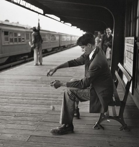 Buchcover und Innenansicht für das Buch: Elliott Erwitt's New York