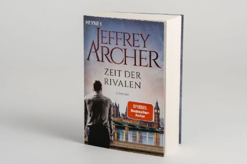 Buchcover und Innenansicht für das Buch: First Among Equals