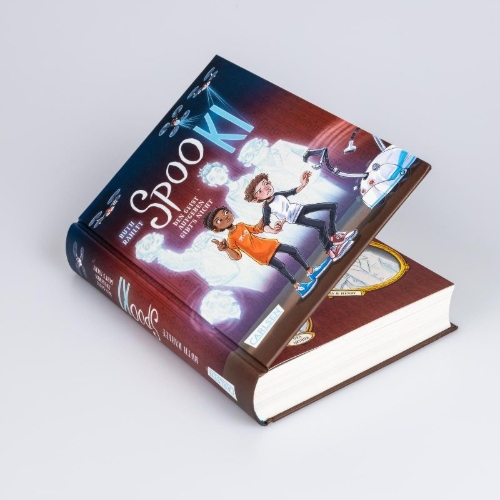 Buchcover und Innenansicht für das Buch: SpooKI: Den Geist aufgeben gibt's nicht!