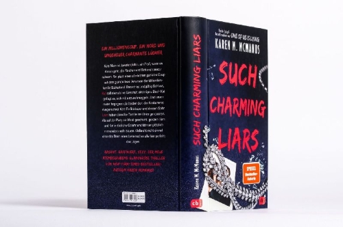 Buchcover und Innenansicht für das Buch: Such Charming Liars